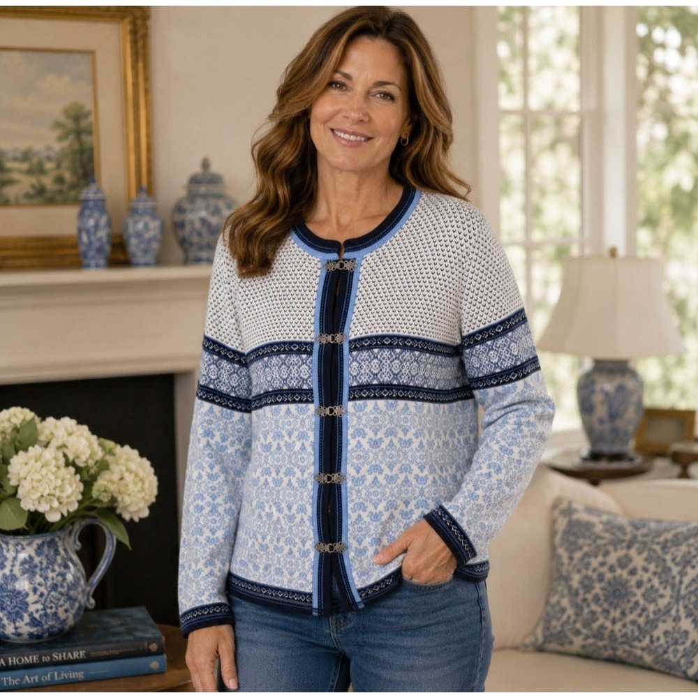 L.L. Bean Women's Sz M Blue Fair Isle Cotton Cardigan Sweater Hook & Eye Nordic